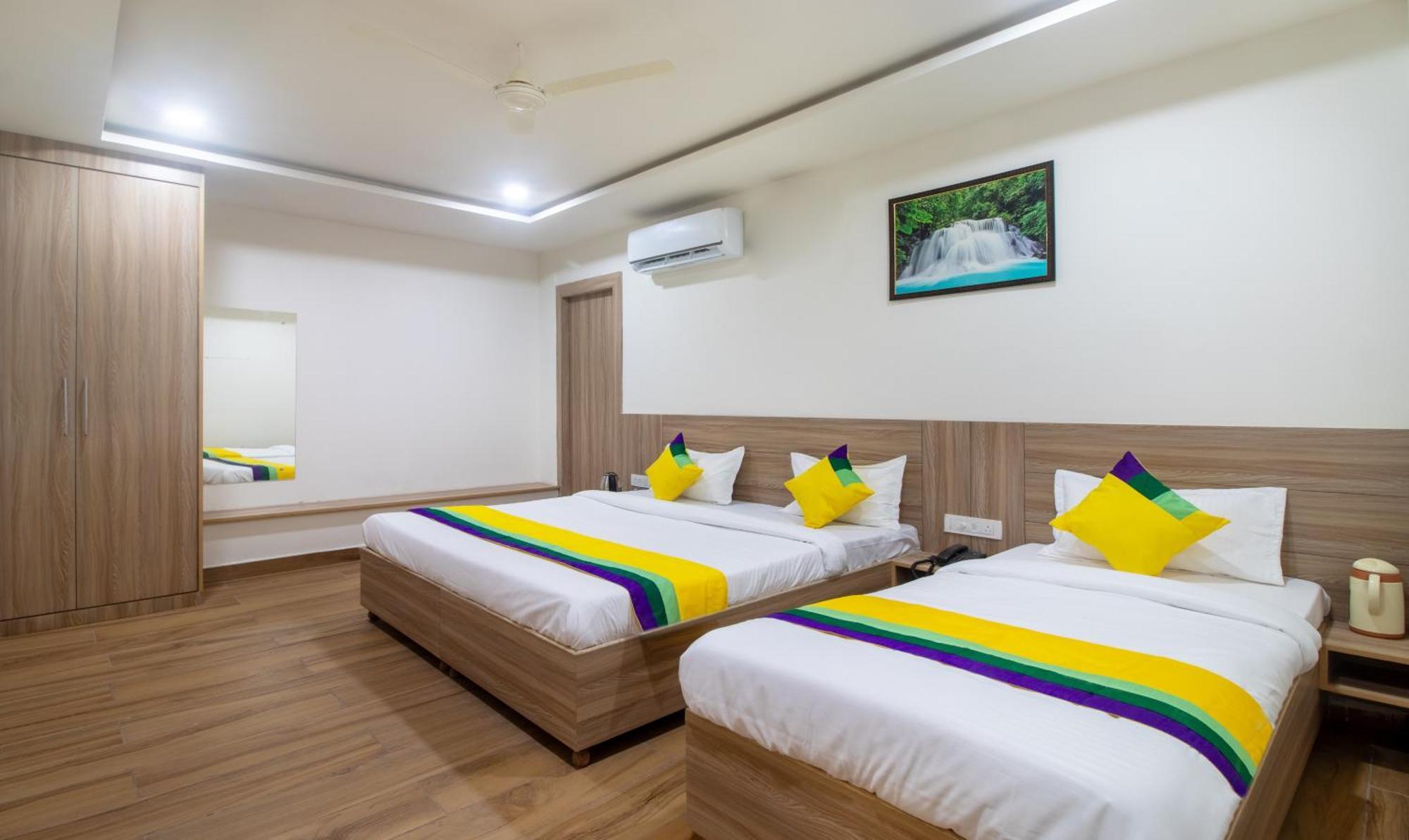 Itsy Hotels Krishna Residency, Govardhan Chauraha Mathura Buitenkant foto
