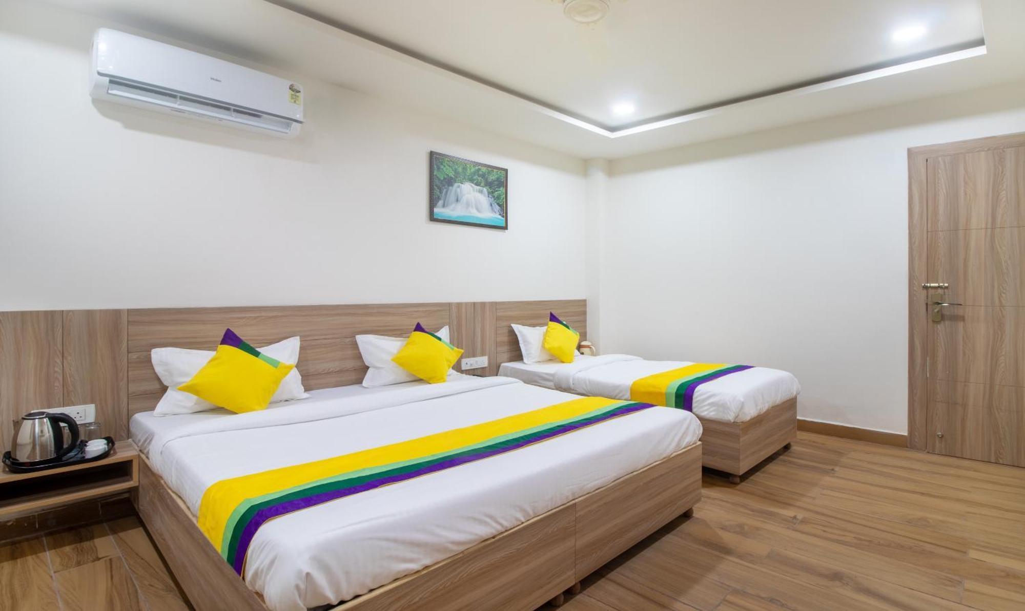Itsy Hotels Krishna Residency, Govardhan Chauraha Mathura Buitenkant foto