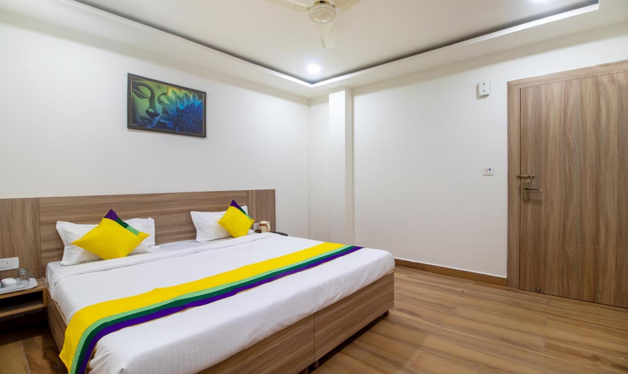 Itsy Hotels Krishna Residency, Govardhan Chauraha Mathura Buitenkant foto